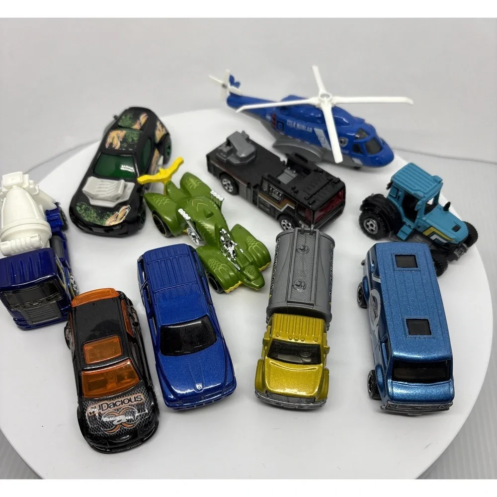 Mixed Lot of 10 Cars Hot Wheels Maisto Mattel From The 2000s Airplane‎ Race Cars